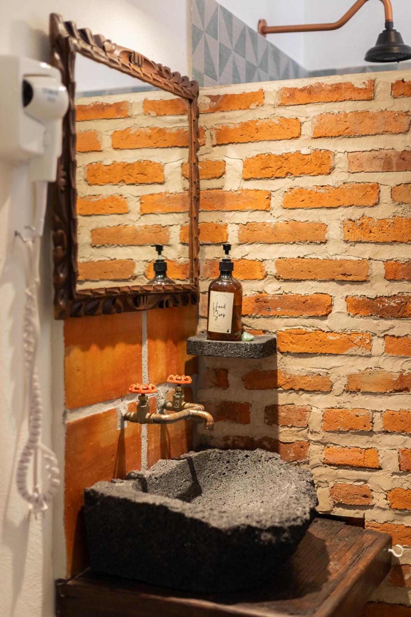 Casa De Hospedaje -La Abadia De San Pedro Guadalajara Esterno foto